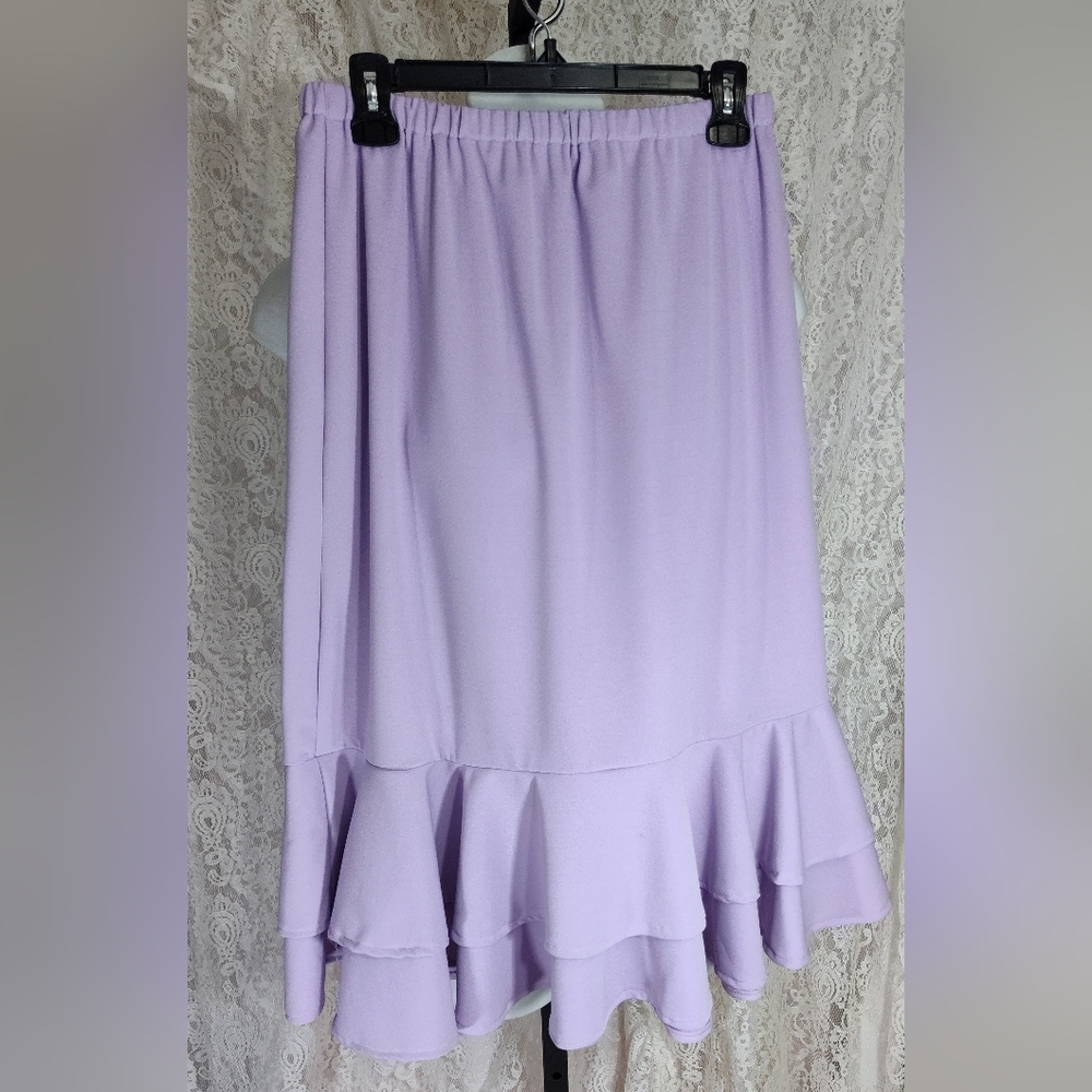 Lilac ruffled bottom skirt